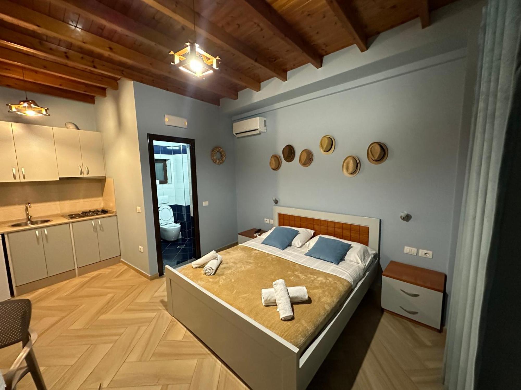 Arial Penthouse Suites Vlore Exterior photo