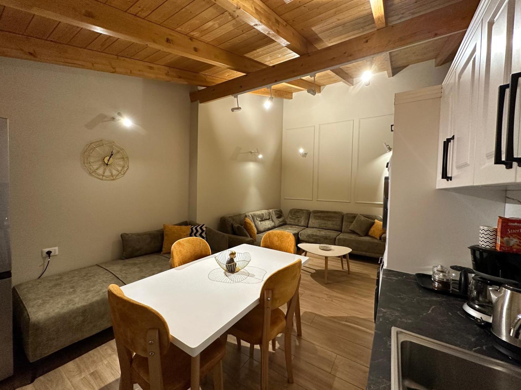 Arial Penthouse Suites Vlore Exterior photo
